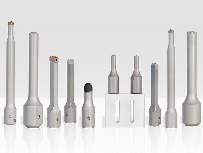 Herrmann Ultraschall製の細身で銀色の各種ソノトロード